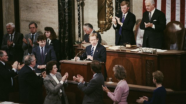 Prezident Vclav Havel hovo ped americkm Kongresem. Jeho projev k zkonodrcm veel do djin. (21. nora 1990)