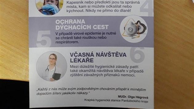 Pardubický kraj v době možného výskytu koronaviru vydal letáky týkající se základní hygieny. Jedno ze šesti doporučení je v rozporu s tím ministerským.