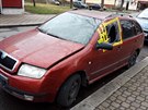 Autovrak v ulici Turnovského na Sídlišti Solidarita v Praze 10-Strašnicích. Autovrak v ulici Turnovského na Sídlišti Solidarita v Praze 10-Strašnicích.
