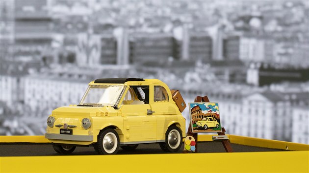 Italská ikona v kostce: Fiat 500 z Lega. Skládačka v krabici vyjde české... Italská ikona v kostce: Fiat 500 z Lega. Skládačka v krabici vyjde české...