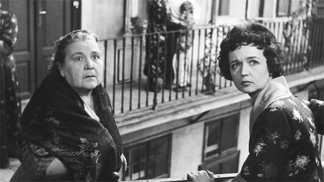 Anna Melkov a Blanka Bohdanov ve filmu Romeo, Julie a tma (1959)