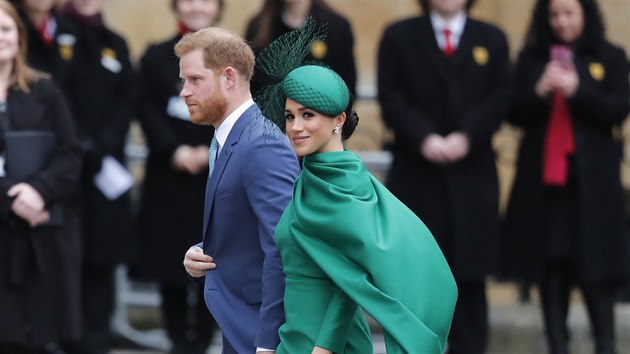 Princ Harry a vvodkyn Meghan pi pchodu do Westminsterskho opatstv (Londn, 9. bezna 2020)
