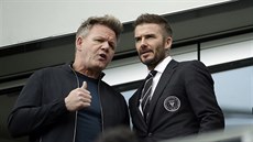 David Beckham (vpravo) a britský šéfkuchař Gordon Ramsay před zápasem MLS mezi... David Beckham (vpravo) a britský šéfkuchař Gordon Ramsay před zápasem MLS mezi...
