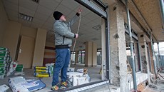 Kdysi známý bufet Adrie je už léta zavřený. V současnosti se prostory... Kdysi známý bufet Adrie je už léta zavřený. V současnosti se prostory...