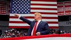Americký prezident Donald Trump během volební kampaně v Severní Karolíně. (2.... Americký prezident Donald Trump během volební kampaně v Severní Karolíně. (2....
