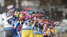 Markéta Davidová v závodu s hromadným startem v Novém Městě na Moravě. Markéta Davidová v závodu s hromadným startem v Novém Městě na Moravě.