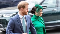 Princ Harry a vévodkyn Meghan pi píchodu do Westminsterského opatství...