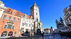 Orloj a Staroměstské náměstí bez turistů. Ulice v centru Prahy zůstaly v neděli... Orloj a Staroměstské náměstí bez turistů. Ulice v centru Prahy zůstaly v neděli...