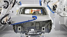 Nová lakovna v Mladé Boleslavi je plně automatizovaná. Nová lakovna v Mladé Boleslavi je plně automatizovaná.