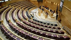 Prázdný jednací sál španělského Senátu během ratifikace vstupu Severní... Prázdný jednací sál španělského Senátu během ratifikace vstupu Severní...