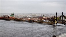 Hradčanské náměstí (12. března 2020) Hradčanské náměstí (12. března 2020)