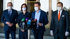 Vítěz slovenských voleb Igor Matovič (druhý zprava) oznámil složení nové vlády.... Vítěz slovenských voleb Igor Matovič (druhý zprava) oznámil složení nové vlády....