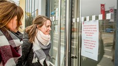 Zavřená je i Akademická knihovna Jihočeské univerzity. Zavřená je i Akademická knihovna Jihočeské univerzity.