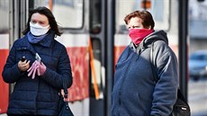 Pohled do brněnských ulic 18. března 2020. Bez roušek či jiné ochrany vyrazila... Pohled do brněnských ulic 18. března 2020. Bez roušek či jiné ochrany vyrazila...