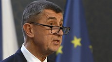 Premiér Andrej Babiš hovoří k novinářům na tiskové konferenci po mimořádném... Premiér Andrej Babiš hovoří k novinářům na tiskové konferenci po mimořádném...