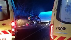Tragická nehoda dodávky a osobního auta se stala v noci u Bučovic na Vyškovsku. Tragická nehoda dodávky a osobního auta se stala v noci u Bučovic na Vyškovsku.