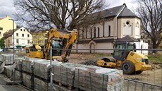 Rekonstrukce začala v Podmoklech za minulého vedení magistrátu na jaře 2018,... Rekonstrukce začala v Podmoklech za minulého vedení magistrátu na jaře 2018,...
