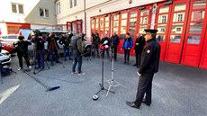 Pět pražských hasičů má koronavirus, další desítky jsou v karanténě. Pět pražských hasičů má koronavirus, další desítky jsou v karanténě.