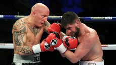Český boxer Karel Hořejšek (vlevo) v profesionálním ringu Český boxer Karel Hořejšek (vlevo) v profesionálním ringu