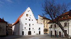 Budova Solnice byla postavena v letech 1529-1531 v goticko-renesančním slohu a... Budova Solnice byla postavena v letech 1529-1531 v goticko-renesančním slohu a...