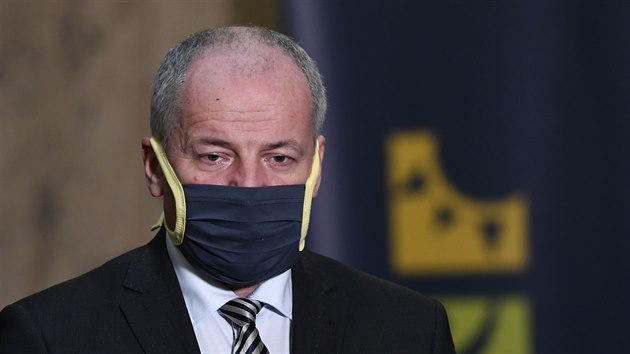 Náměstek ministra zdravotnictví a předseda Ústředního krizového štábu Roman... Náměstek ministra zdravotnictví a předseda Ústředního krizového štábu Roman...