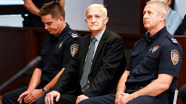 Bval velitel srbskch polovojenskch jednotek Dragan Vasiljkovi, znm pod vlenou pezdvkou Kapitn Dragan, u chorvatskho soudu. Za vlen zloiny byl odsouzen do vzen. (26. z 2017)