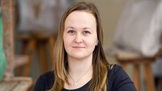 Veronika Adamcová se rozhodla pro práci medailérky. V budoucnu by své zkušenosti chtěla předávat dalším studentům. Veronika Adamcová se rozhodla pro práci medailérky. V budoucnu by své zkušenosti chtěla předávat dalším studentům.
