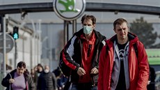Zaměstnanci mladoboleslavské Škody odcházejí z poslední směny. Společnost se... Zaměstnanci mladoboleslavské Škody odcházejí z poslední směny. Společnost se...