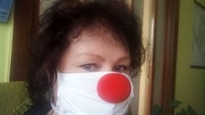 Úplně obyčejná z prostěradla, pouze lehce vytuněná přidaným klaunským nosem. Úplně obyčejná z prostěradla, pouze lehce vytuněná přidaným klaunským nosem.