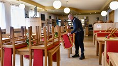 Majitel restaurace Hornický dům ve Zbýšově na jižní Moravě Dalibor Chatrný... Majitel restaurace Hornický dům ve Zbýšově na jižní Moravě Dalibor Chatrný...