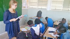 Markéta Grúňová z královédvorského safari parku zaštiťuje vzdělávací programy v... Markéta Grúňová z královédvorského safari parku zaštiťuje vzdělávací programy v...