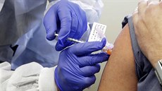 První fáze studie potenciální vakcíny proti COVID-19 v Seattlu. (20. března... První fáze studie potenciální vakcíny proti COVID-19 v Seattlu. (20. března...
