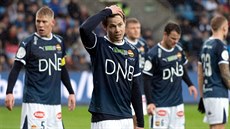 Fotbalisté Strömsgodsetu během prohraného pohárového finále proti Rosenborgu v... Fotbalisté Strömsgodsetu během prohraného pohárového finále proti Rosenborgu v...