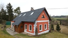 Chalupa Karla Hynka v Podkrkonoší prochází už na první pohled náročnou... Chalupa Karla Hynka v Podkrkonoší prochází už na první pohled náročnou...