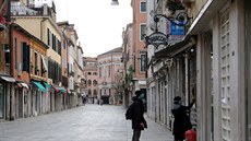 Prázdné ulice v italských Benátkách (22. bezna 2020)
