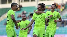 Fotbalisté Žiliny se radují ze vstřeleného gólu. Fotbalisté Žiliny se radují ze vstřeleného gólu.