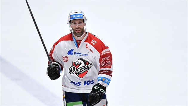 Michal Vondrka se těšil na sezonu v Pardubicích. Místo toho musel doufat, že si ještě zahraje hokej. O návrat po roční pauze se bude pokoušet v Českých Budějovicích, odkud pochází Michal Vondrka se těšil na sezonu v Pardubicích. Místo toho musel doufat, že si ještě zahraje hokej. O návrat po roční pauze se bude pokoušet v Českých Budějovicích, odkud pochází