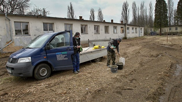 Plzeň pro lidi bez domova připravila v první vlně koronavirové epidemie budovu a stanové městečko u Folmavské ulice na Borských polích. To ale v tomto období už nevyhovuje Plzeň pro lidi bez domova připravila v první vlně koronavirové epidemie budovu a stanové městečko u Folmavské ulice na Borských polích. To ale v tomto období už nevyhovuje