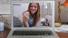 Odborníci na vztahy nad trendem videoseznamek nezoufají. Prý může posloužit k... Odborníci na vztahy nad trendem videoseznamek nezoufají. Prý může posloužit k...