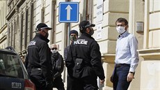 O některých změnách se živnostníci dozvěděli až před živnostenským úřadem v... O některých změnách se živnostníci dozvěděli až před živnostenským úřadem v...