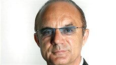 Vlastimil Sedláček (* 1957). Vystudoval průmyslovku a absolvoval několik... Vlastimil Sedláček (* 1957). Vystudoval průmyslovku a absolvoval několik...