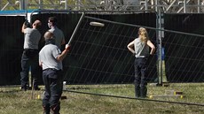 Stanové městečko v pražské Tróji se rozrůstá o nová přístřeší Stanové městečko v pražské Tróji se rozrůstá o nová přístřeší