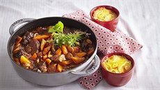 Hovězí ragú s gratinovanými bramborami Hovězí ragú s gratinovanými bramborami