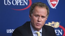 Patrick McEnroe na tiskové konferenci Patrick McEnroe na tiskové konferenci