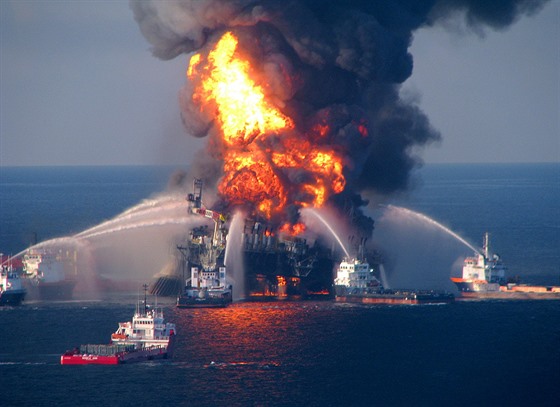 Havárie ropné ploiny Deepwater Horizon v Mexickém zálivu (duben 2010)