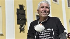 Sochař Otmar Oliva je autorem desky nově připomínající ve Velehradě Akci K (13.... Sochař Otmar Oliva je autorem desky nově připomínající ve Velehradě Akci K (13....