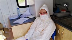 Dálková plavkyně Lenka Štěrbová pomáhá v nemocnici Na Bulovce s odběry vzorků... Dálková plavkyně Lenka Štěrbová pomáhá v nemocnici Na Bulovce s odběry vzorků...