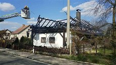 Do Holetína, místní části Dolní Holetín, vyjíždělo k požáru roubenky na Velký... Do Holetína, místní části Dolní Holetín, vyjíždělo k požáru roubenky na Velký...