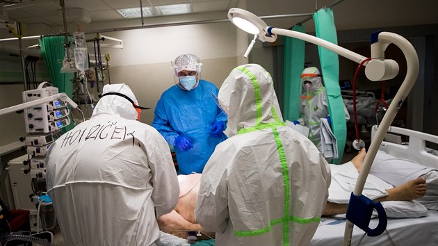 Jednotka intenzivní péče o pacienty s onemocněním covid-19 v pražské Nemocnici... | na serveru Lidovky.cz | aktuální zprávy Jednotka intenzivní péče o pacienty s onemocněním covid-19 v pražské Nemocnici... | na serveru Lidovky.cz | aktuální zprávy