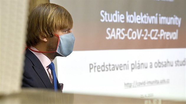 Ministr zdravotnictv Adam Vojtch na tiskov konferenci k zahjen studie...